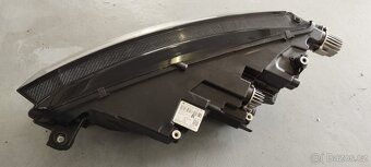 Pravé přední světlo Škoda Octavia IV RS - 3