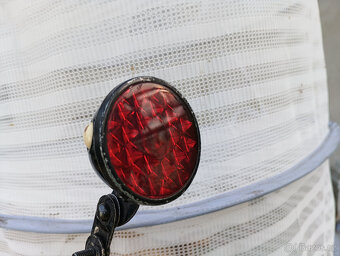 zadní odrazka - stop lampa - 3