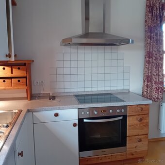 Kuchyňská linka se spotřebiči - 3