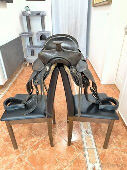 historické sedlo na koně, celokožené, zdobené, kompletní - 3