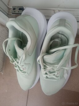 Sportovní dámská obuv - 3