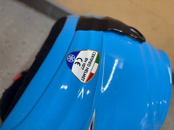 Lyžařská helma - 3