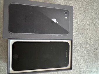 IPHONE 8 - 3