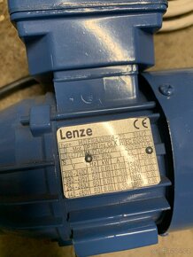 Prodám Lenze frekvenční měnič s motorem Lenze - 3
