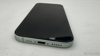 iPhone 15 / 256GB - Green - 3
