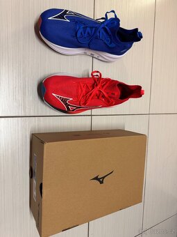 Běžecká obuv Mizuno Neo Vista velikost 46 - 3