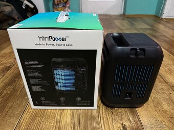 Přenosná elektro stanice Anker Solix C300X 288Wh 300W - 3