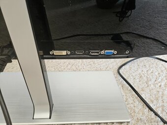 Monitor 31,5 palce - 3