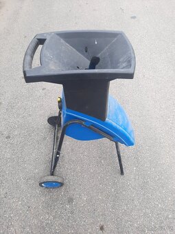 Prodám drtič větví / štěpkovač ALKO 2400R - 3