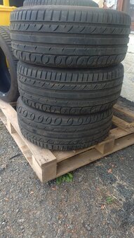 235/45/18 letni - 3