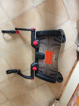 plošina ke kočárku Lascal Bugyboard maxi. - 3