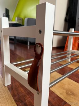 IKEA TJUSIG botník - 3