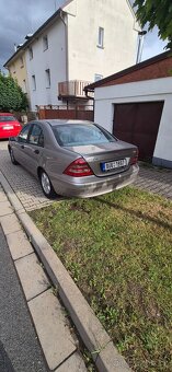 Mercedes-Benz C200 - 3