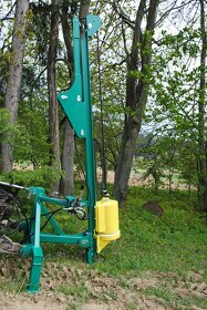 Zatloukač kůlů za traktor - 3
