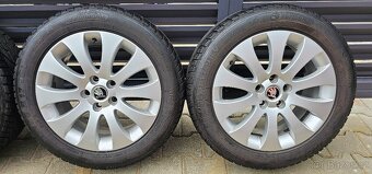 Originál alu ŠKODA Superb 2 5x112 215/55 R17 zimní - 6,5mm - 3