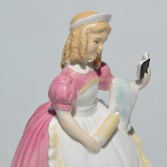 Royal Doulton Starožitná porcelánová soška Holčička a koláč - 3
