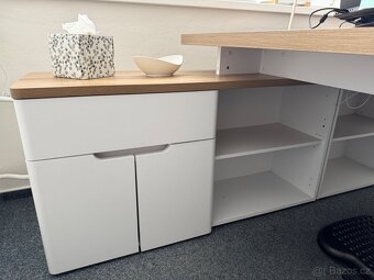 Psací stůl s úložným prostorem (barva bílá a dub) - 3