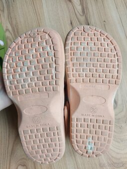 Gumové pantofle typu "kroksy" crocs 32 - 3