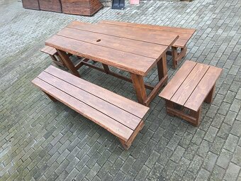 Dřevěné posezení - 3