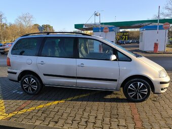 VW Sharan 2.0 7 míst - 3