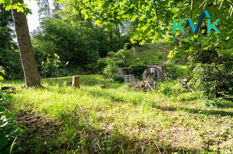 Prodej pozemku 2.522 m² v obci Šemnice, elektrika, studna, K - 3