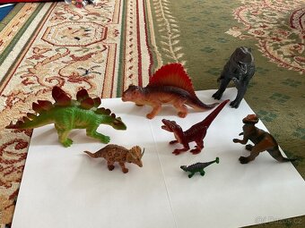 Set dinosaurů. 7ks. - 3