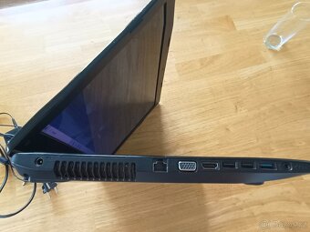 velký notebook 17,3", i5, 8GB paměť, SSD 120GB - 3