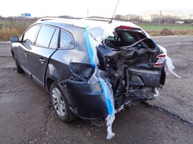 Renault Megane III 1,6i 81KW, Rozprodám na náhradní díly - 3
