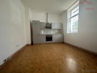 Pronájem bytu 2+1/terasa (60 m2) Jeronýmova, Louny - 3