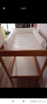 Přebalovací pult s dvěmi podložky. - 3