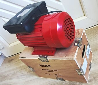 Elektromotor s řemenicí na 220V 2,2 kW 3000 ot. - 3
