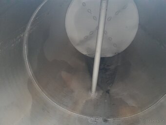 Cisternový vlek, nerezová cisterna na vodu 2,5 m3 - 3