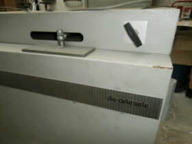 Trezor moderní bytelný bezpečný těžký za 10.000 kč - 3