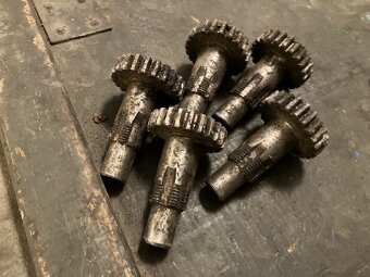 díly z převodovek - 3