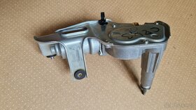 Motorek stěrače - zadní - 3