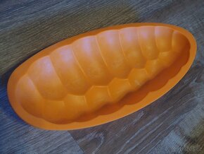 Formy na pečení: vánočka, koláč a vánoční muffiny - 3