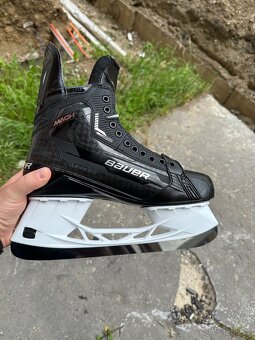 Brusle Bauer Supreme Mach - 3