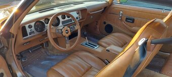 Pontiac Firebird Trans Am - 3