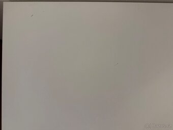 Psaci stul Micke z Ikea - 3