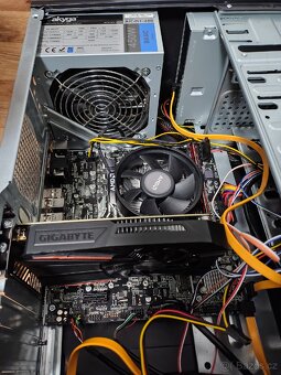 Starší herní počítač Ryzen 3 1200, 4gb, RX550 - 3
