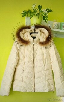 Dámská zimní bunda s kapucí Attentiff - 3