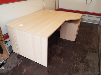 Velký kancelářský stůl se šuplíky - 3