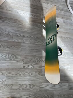 Snowboard  125 cm + boty  34-35 - 3