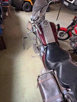 Suzuki Intruder 1500, rv. 2001 - 3