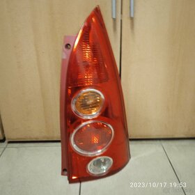 Mazda Premacy - zadní světla. - 3