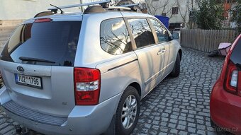 Kia Carnival - 3