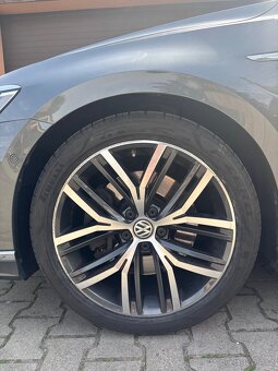 Originál sada kol s gumama VW Passat b8 245/40R19 - 3