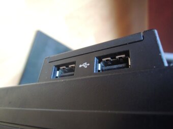 Monitor Dell P2210f - 3