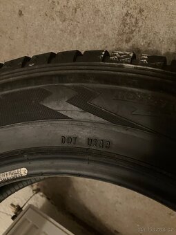 Prodám zimní pne Dunlop Grandtrek 225/65 R18 m+s - 3