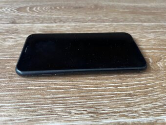 iPhone XR 128GB černý - 3